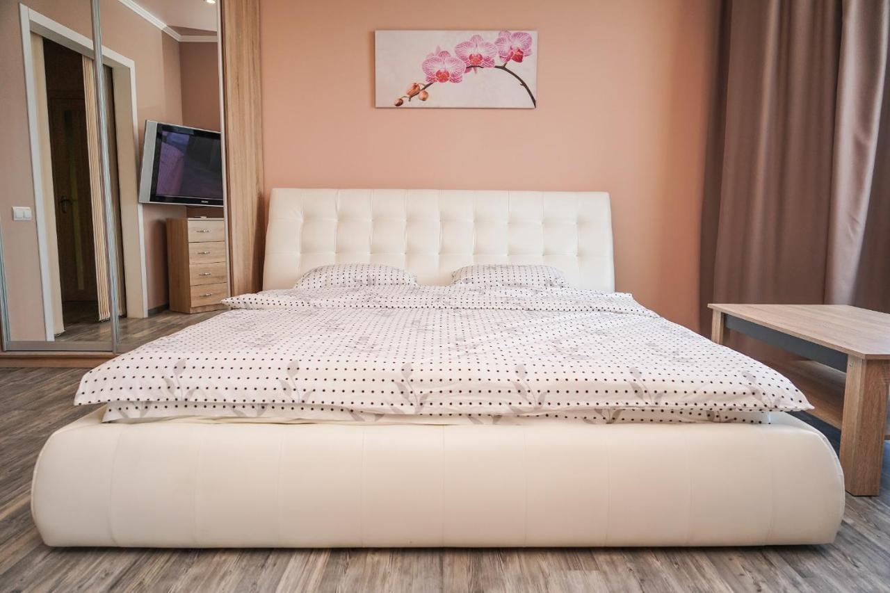 Cozy Apartment In A New Building Close To The Downtown Kyiv Exterior foto