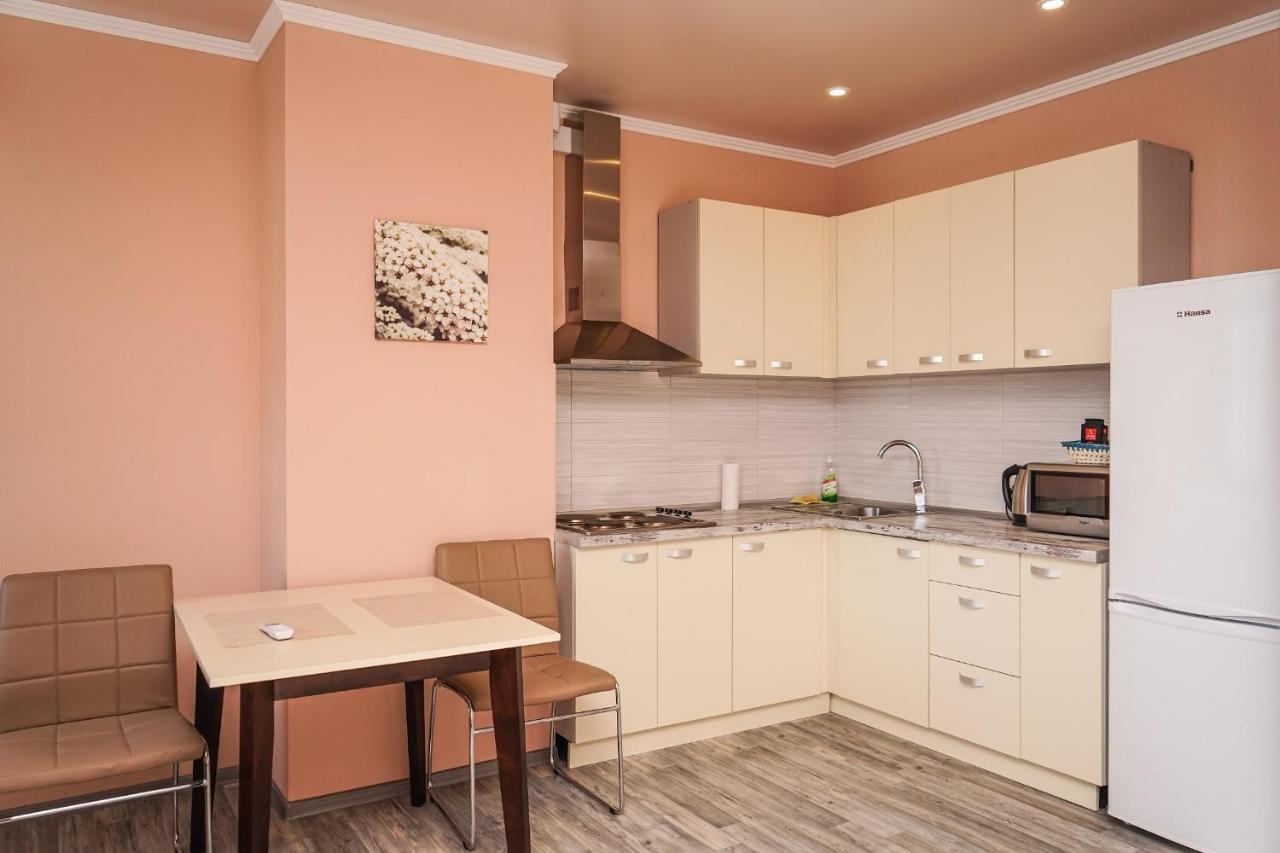 Cozy Apartment In A New Building Close To The Downtown Kyiv Exterior foto