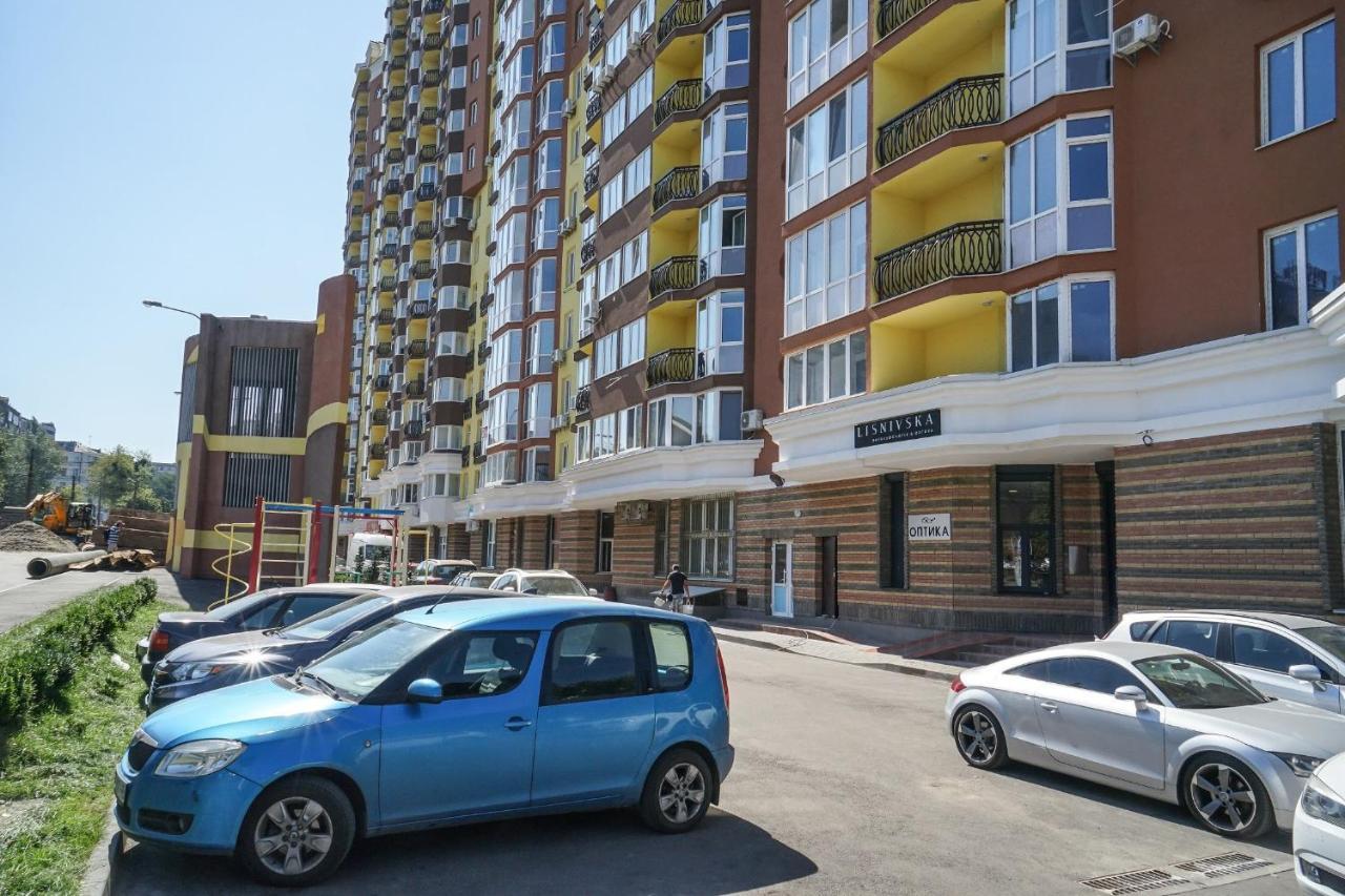 Cozy Apartment In A New Building Close To The Downtown Kyiv Exterior foto