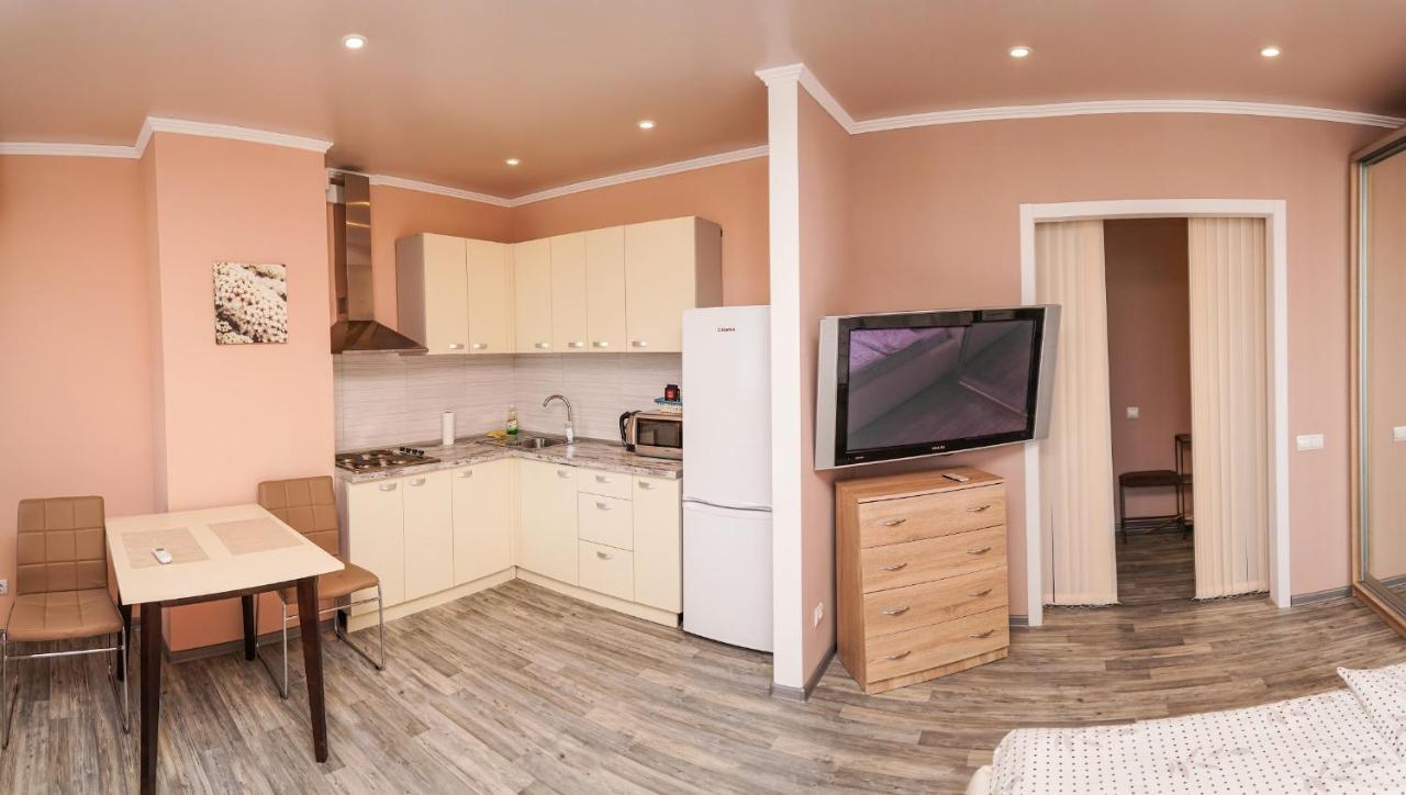 Cozy Apartment In A New Building Close To The Downtown Kyiv Exterior foto